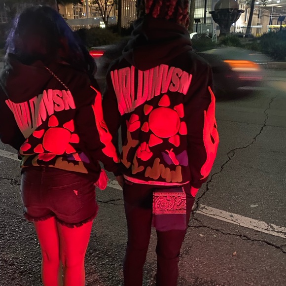 Worn maybe once or twice. Still in good condition - Picture 1 of 1